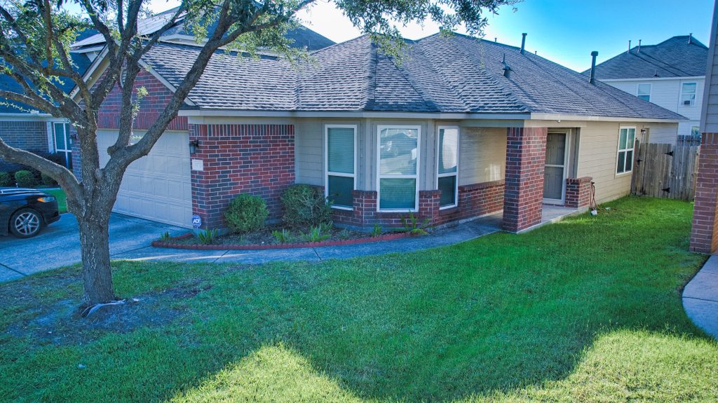 The Ultimate Guide to Roof Replacement Costs in Houston